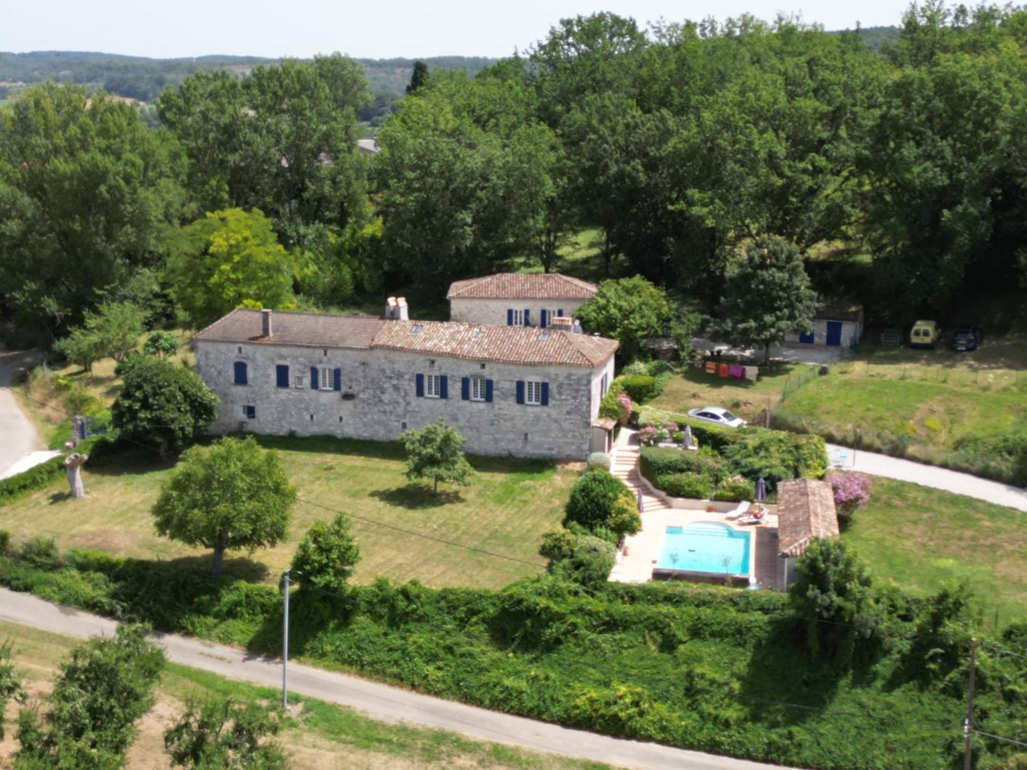Bergerie Le Vieux Manoir Apartment Valeilles Екстериор снимка